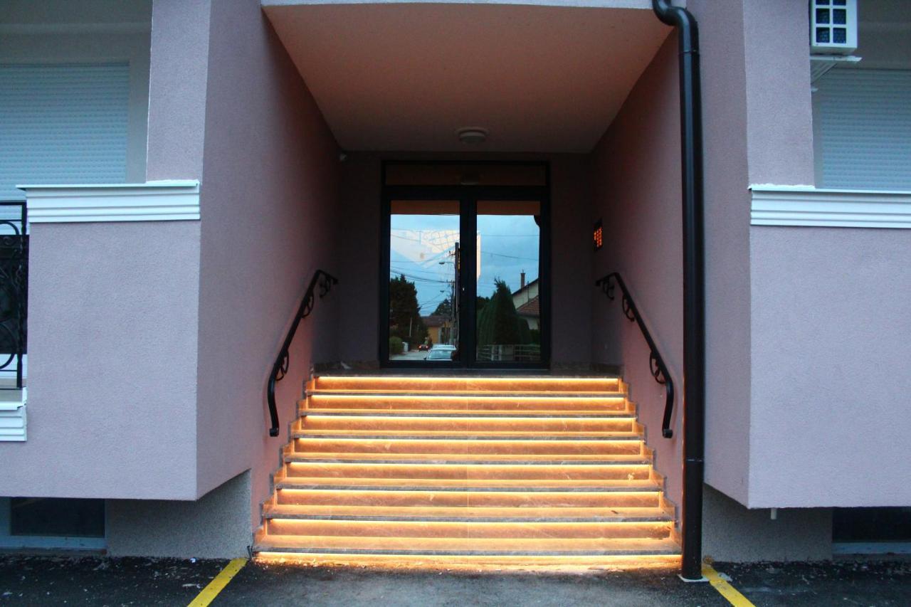 Čačak Exceptional Accommodation מראה חיצוני תמונה